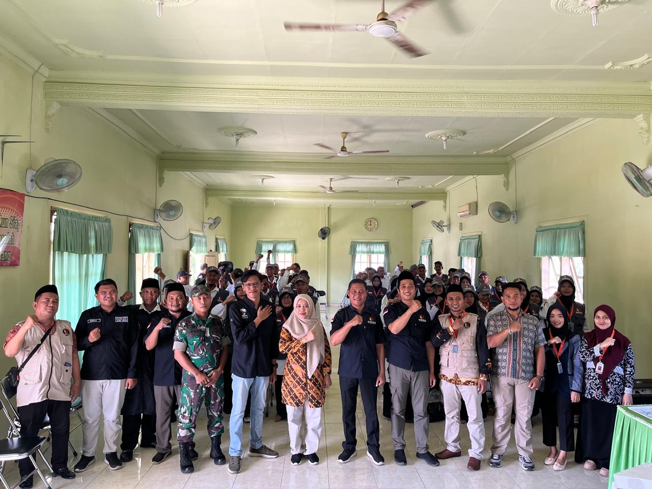 PELANTIKAN DAN PEMBEKALAN PENGAWAS TEMPAT PEMUNGUTAN SUARA SE KECAMATAN ROWOKANGKUNG